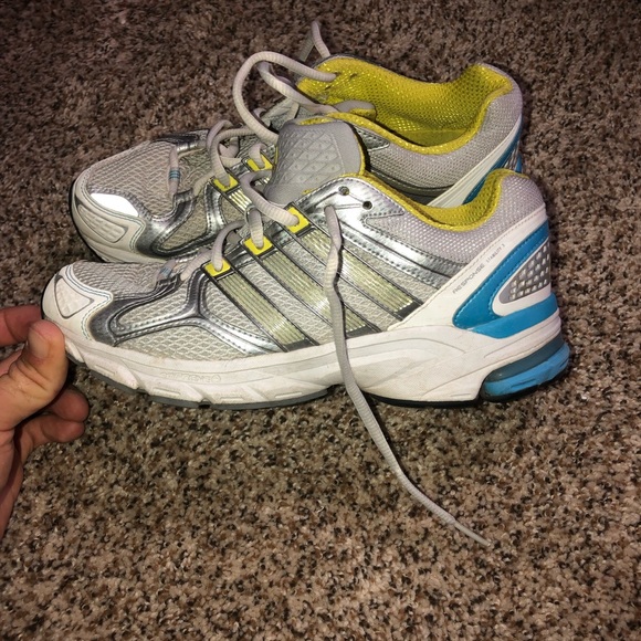 Adidas running shoes - Picture 2 of 8